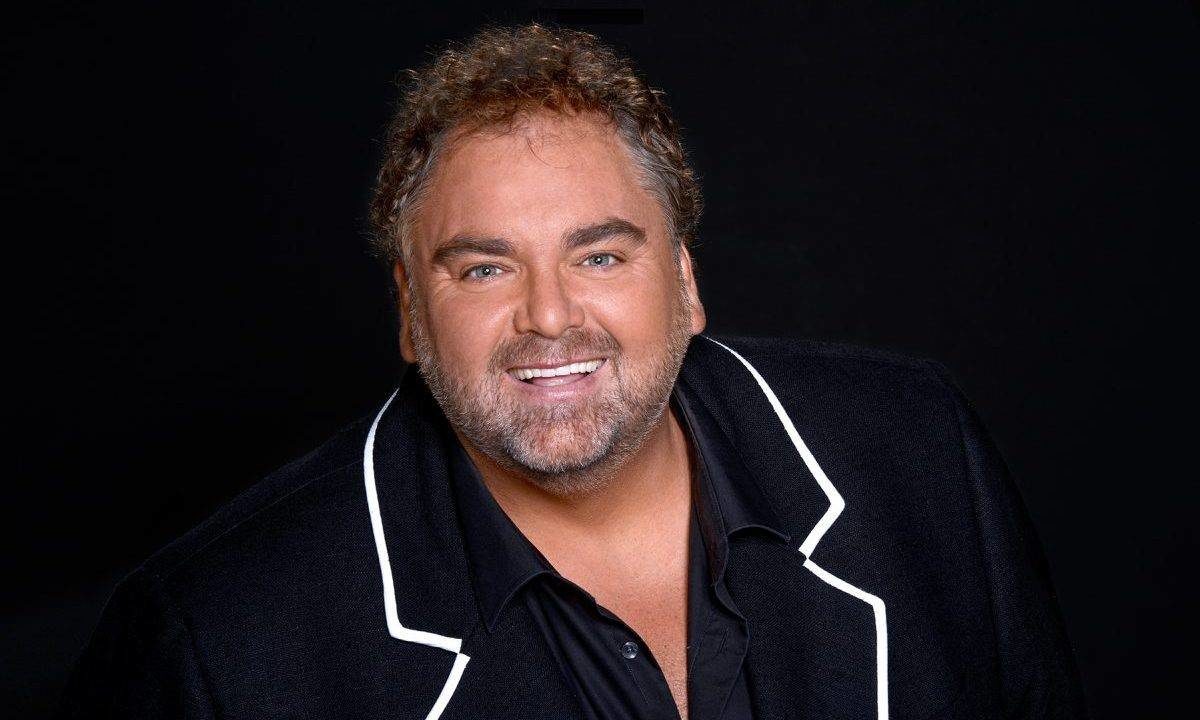 Peter Beense boeken volkszanger inhuren