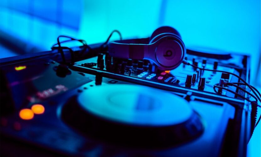 DJ's boeken bij Buro Voor Muziek